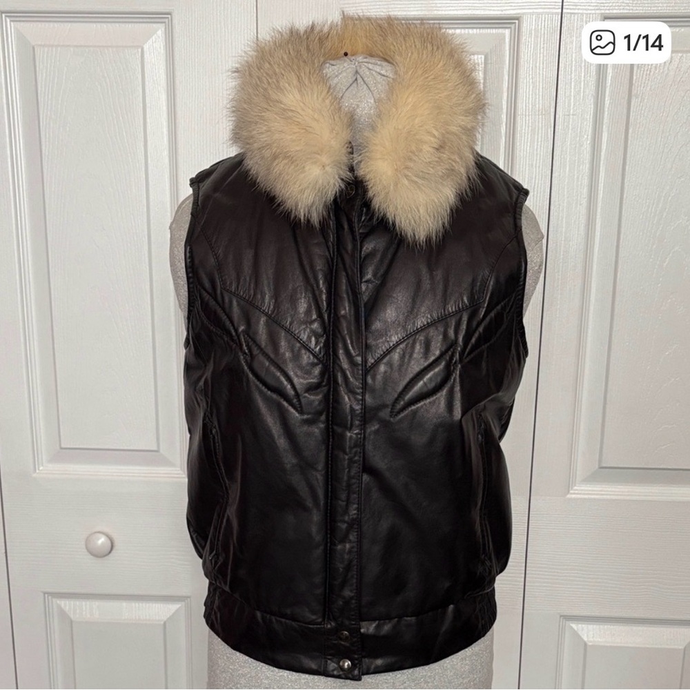 PIONEER Black Leather Vest with Genuine Fox Fur Collar and Western Accents